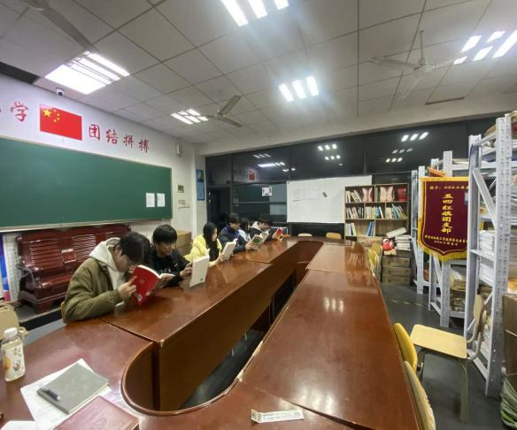 以书为友，共赴新知——航空工程系举办读书分享会