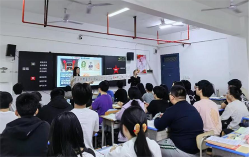 文思交融 双师共授——思政课部联合公共管理系创新探索“双师融合”课堂