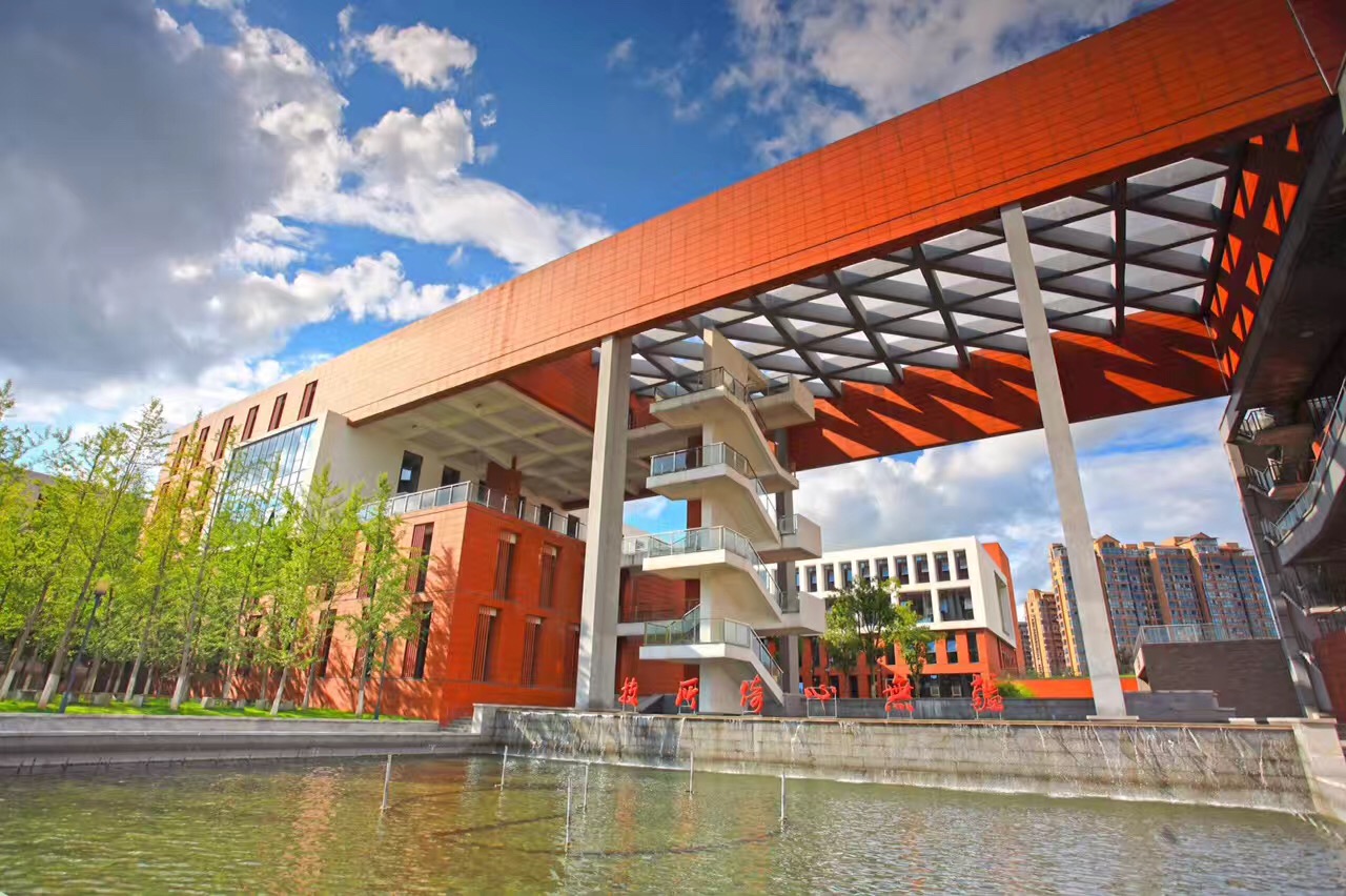 “有趣”的英杰